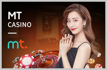 Sảnh casino trực tuyến với dealer người thật và bàn chơi baccarat, roulette